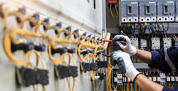 Professional Electrician technician working in Greenbriar, FL